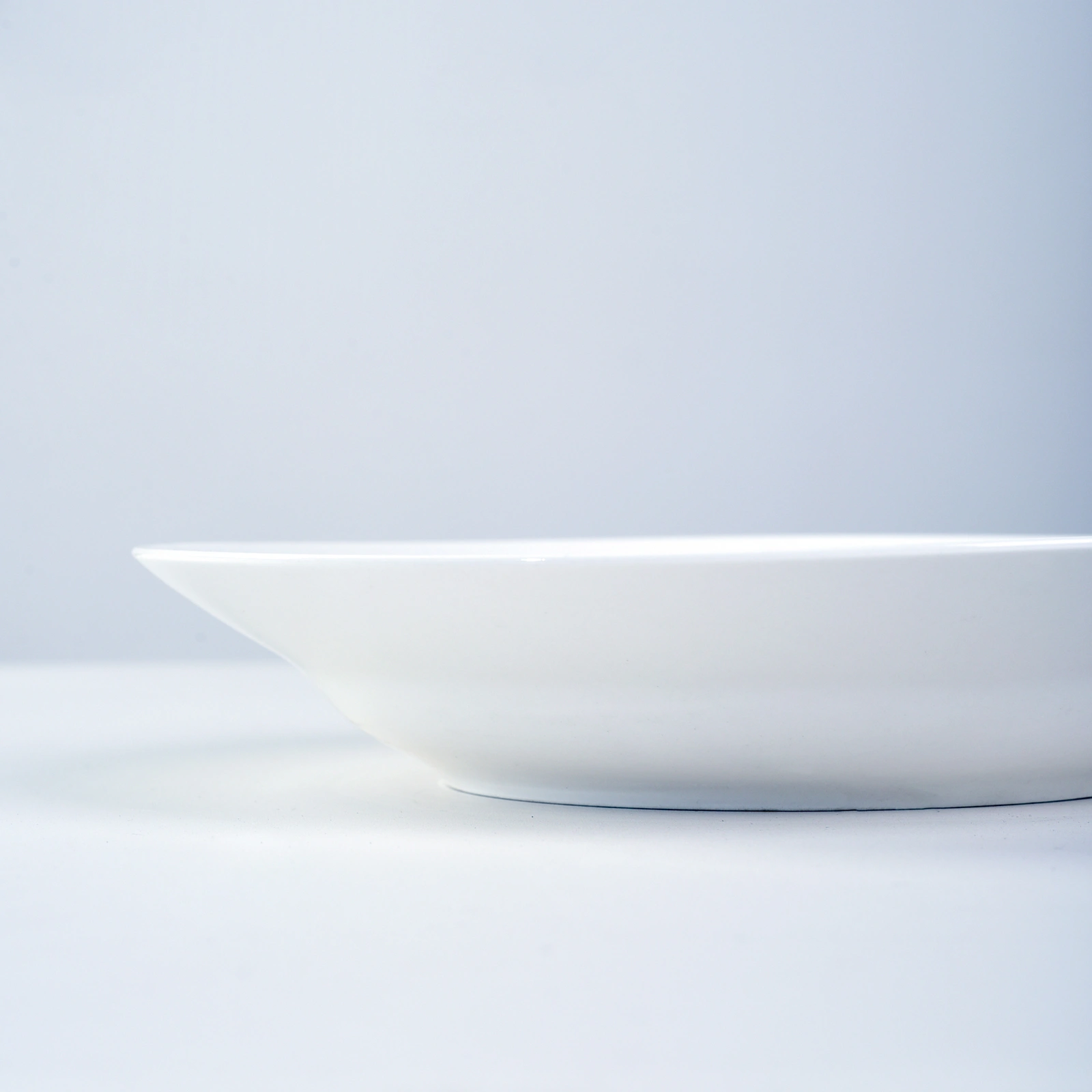 White Dinner Plates Set of 6, 9 Inch Salad Serving Modern Round Dishes - Dishwasher, Microwave, Oven Safe, Scratch Resistant, Smooth Glaze view 4