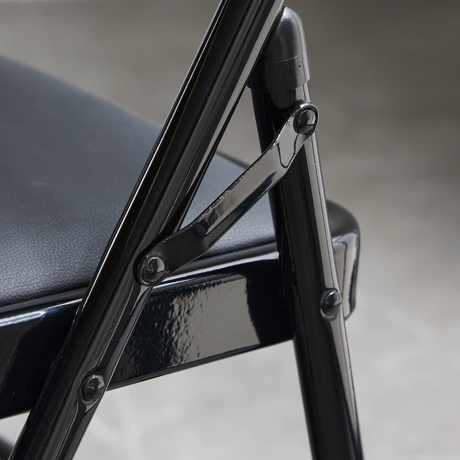 4pcs Elegant Foldable Iron & PVC Chairs for Convention & Exhibition Black view 58