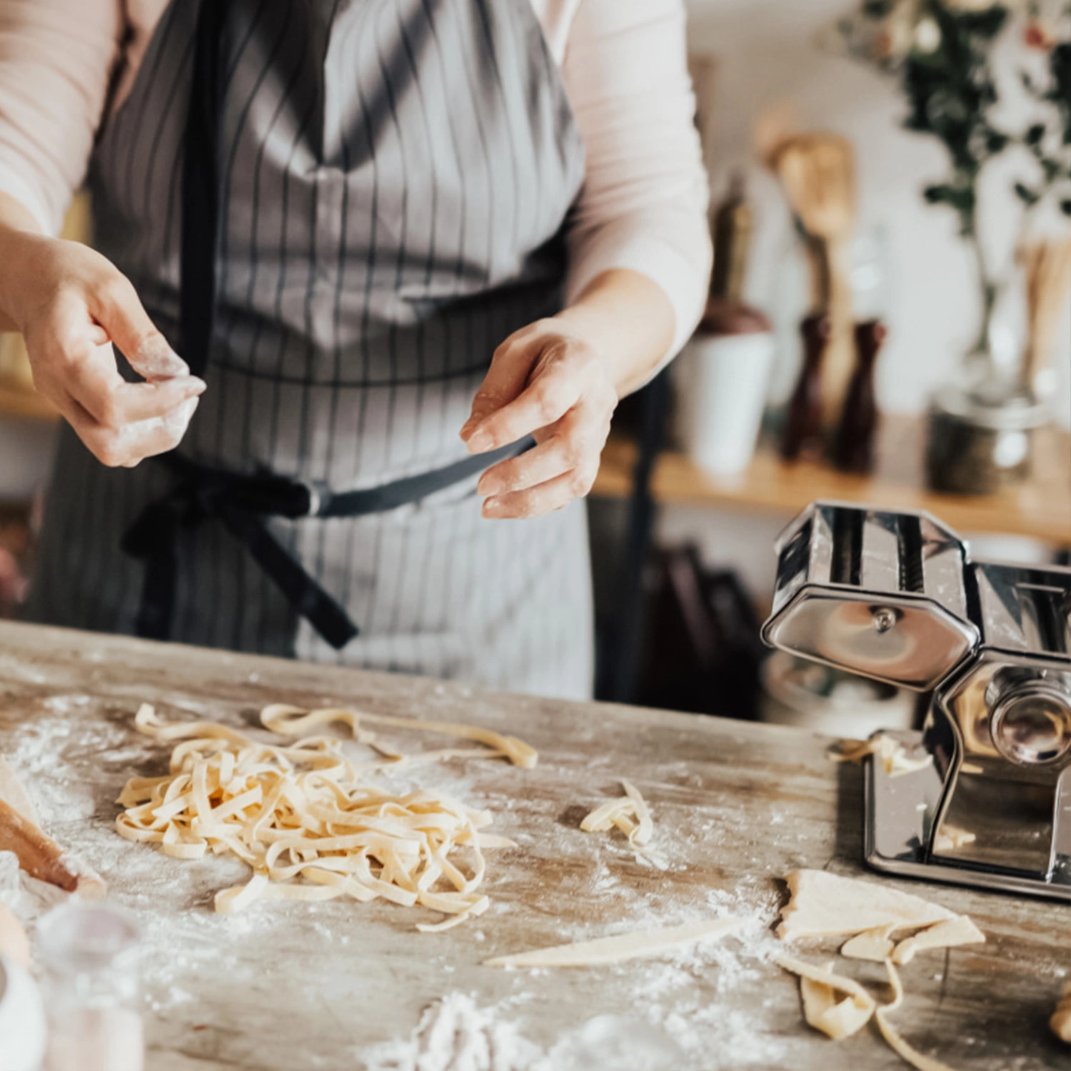 Pasta Maker Machine, 180 Roller Pasta Maker, 9 Adjustable Thickness Settings 2-in-1 Noodles Maker with Rollers and Cutter, Perfect for Spaghetti, Fettuccini, Lasagna or Dumpling Skin Silver view 9