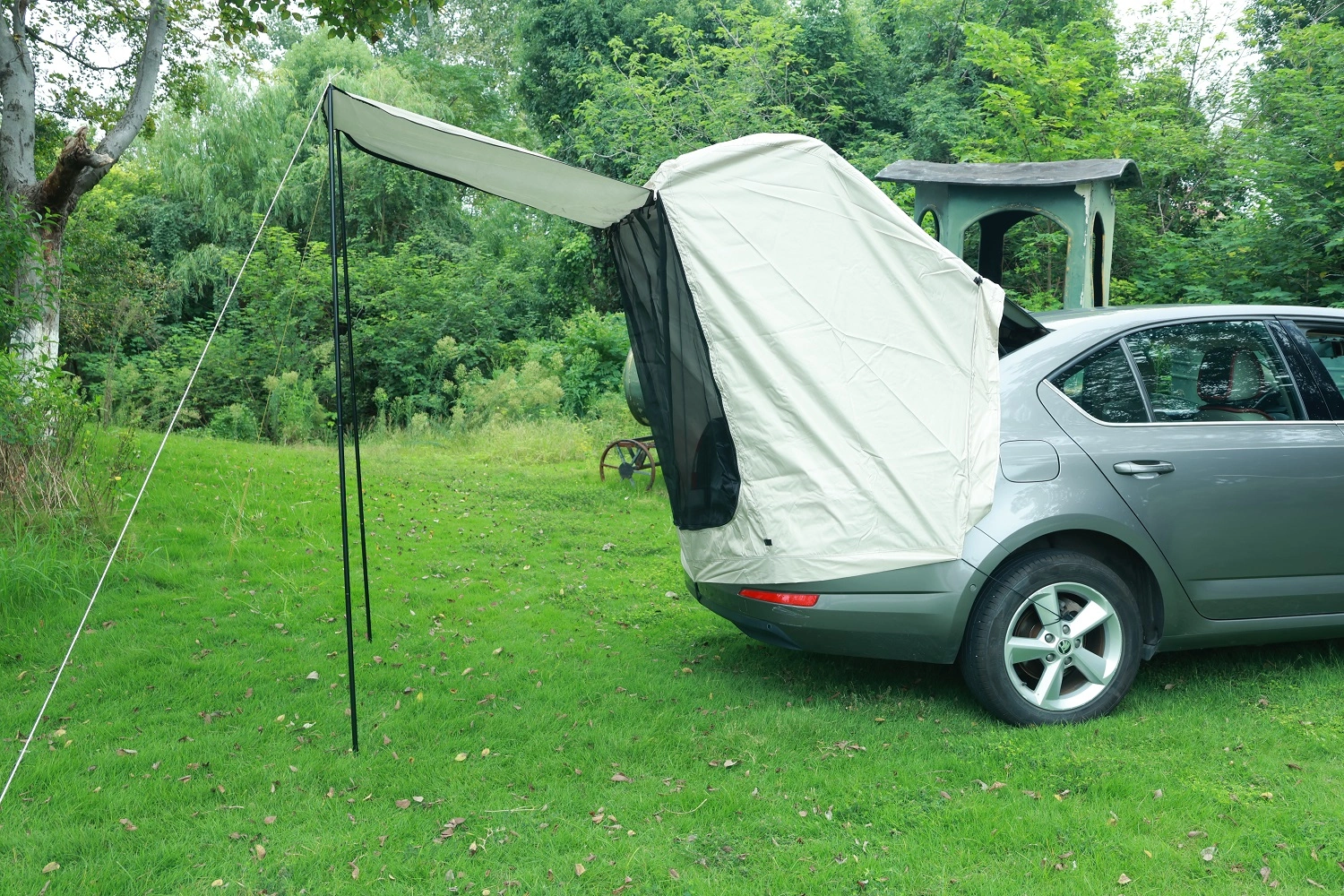 SUV Rear Door Awning Tent, Silver-Coated Oxford Fabric Car Camping Extension Shelter, Portable Vehicle Sunshade for Self-Driving Adventure view 3
