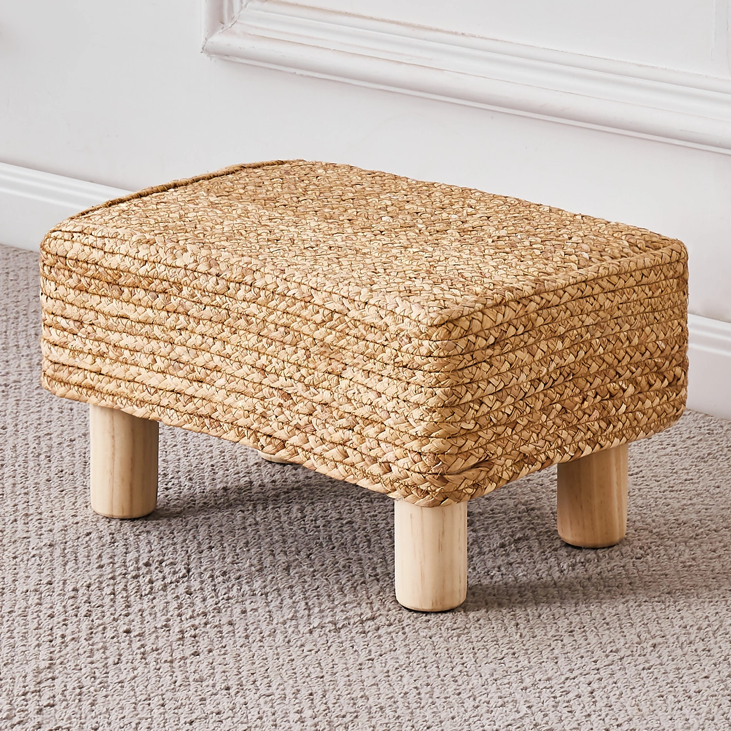 Natural Seagrass Rectangular Foot Stool Ottoman with Wooden Legs - Hand Woven Pouf Footrest for Living Room Bedroom Entryway
