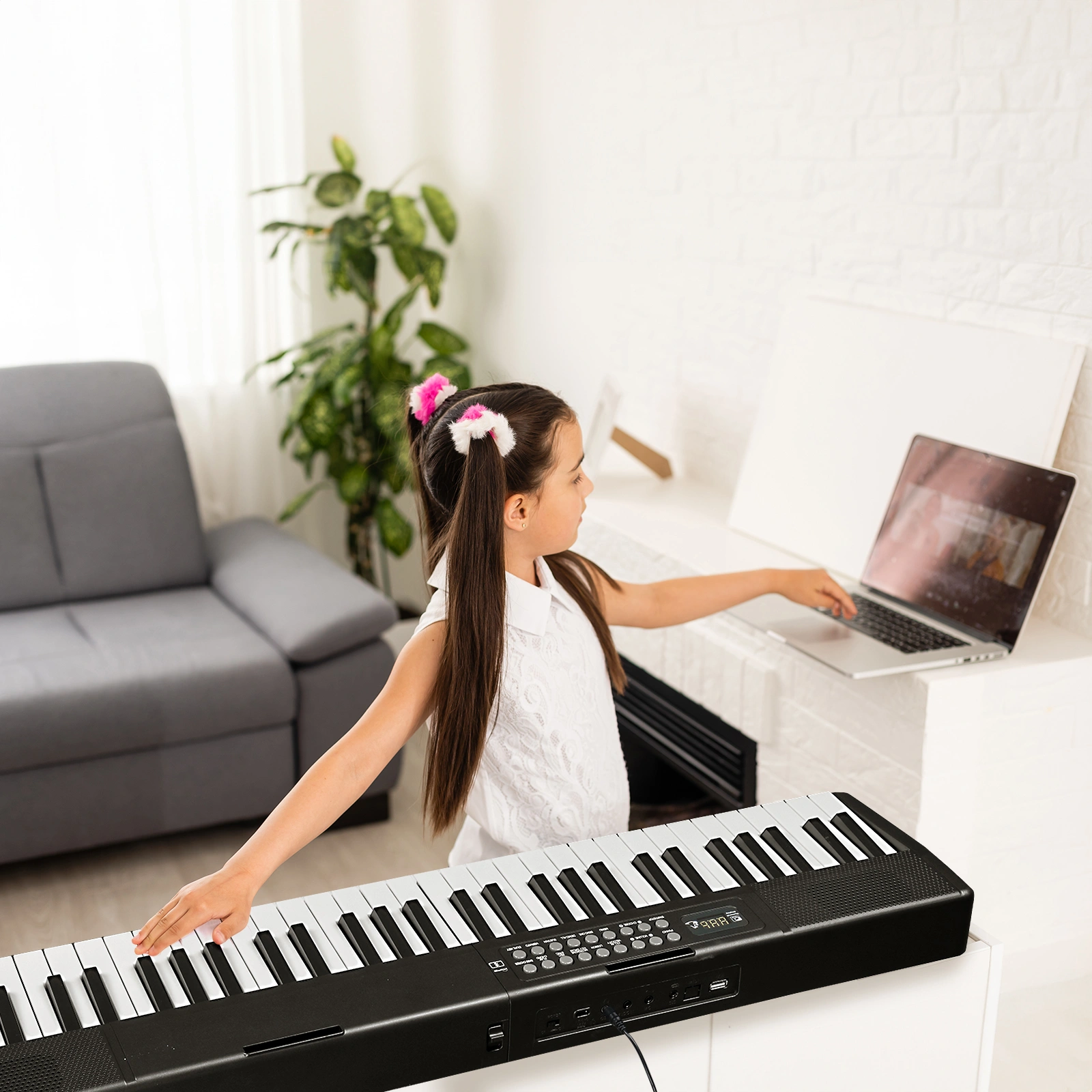 GEP-204 61Key Folding Piano Semi-Weighted Standard Keyboards Digital Piano with Bluetooth, Handbag,for Piano Lover Black color view 3