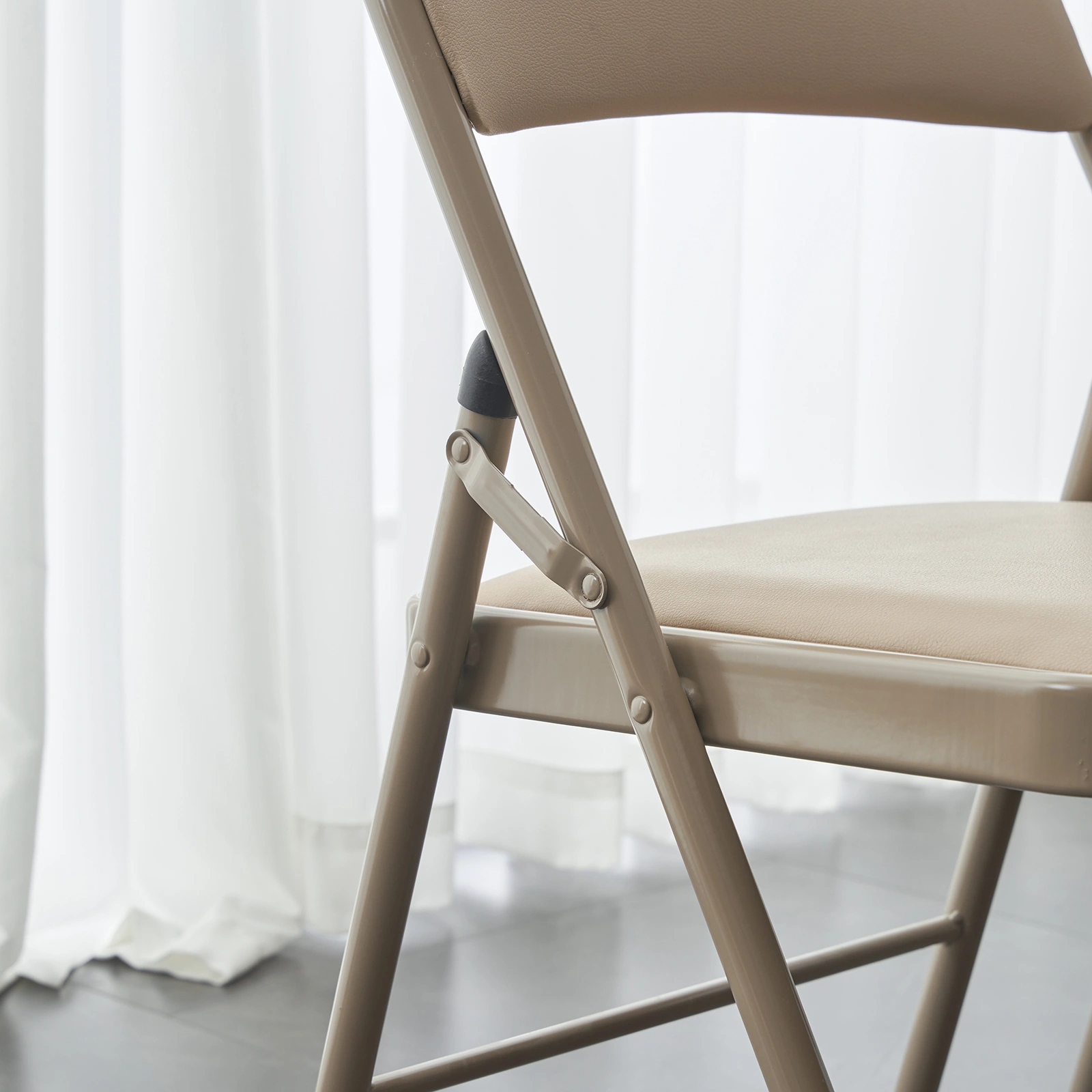 4pcs Elegant Foldable Iron & PVC Chairs for Convention & Exhibition Light Brown view 29