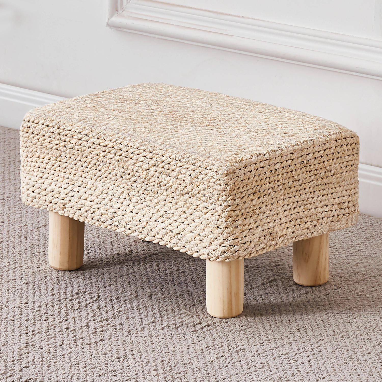 Rectangular Seagrass Foot Stool Ottoman, Hand Woven Natural Footrest Pouf with Wooden Legs for Living Room